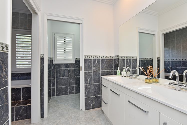 Sealand Lake House – Premium Lake Macquarie Accommodation