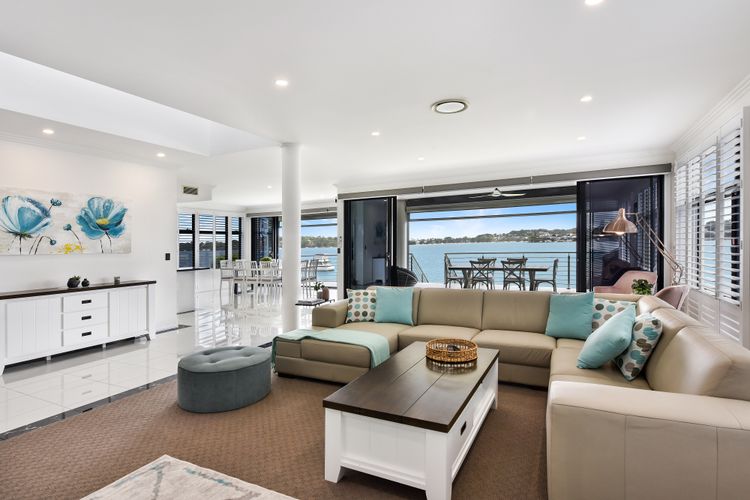 Sealand Lake House – Premium Lake Macquarie Accommodation