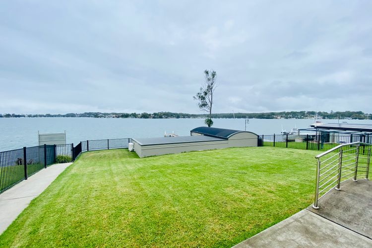 Sealand Lake House – Premium Lake Macquarie Accommodation