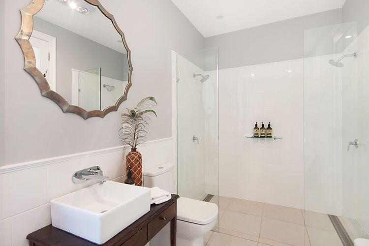 Beautiful bathroom with amazing views 