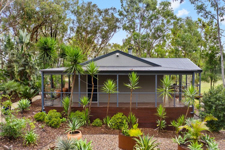 Countryside home with amazing views!