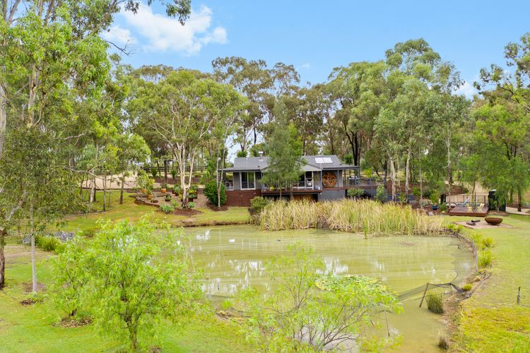 Countryside home with amazing views!
