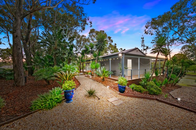 Countryside home with amazing views!