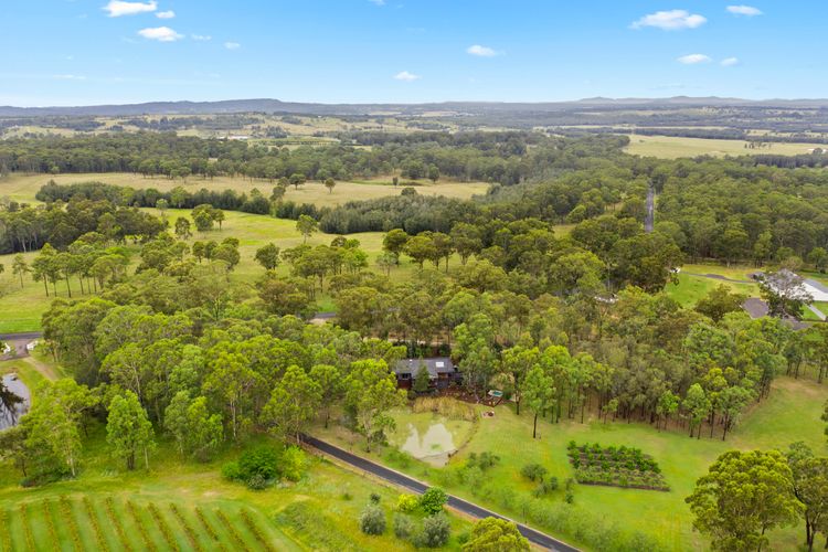 Countryside home with amazing views!