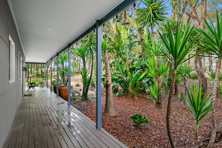 Countryside home with amazing views!