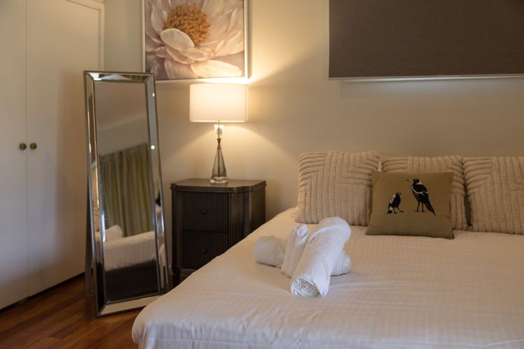 Gartelmann Studio @ Gartelmanns Wines walk to The Deck Cafe + Wine tasting