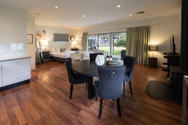 Gartelmann Studio @ Gartelmanns Wines walk to The Deck Cafe + Wine tasting