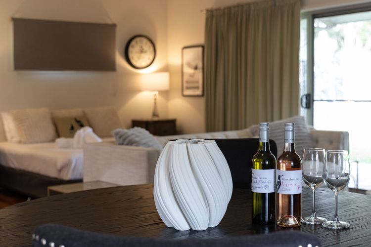 Gartelmann Studio @ Gartelmanns Wines walk to The Deck Cafe + Wine tasting