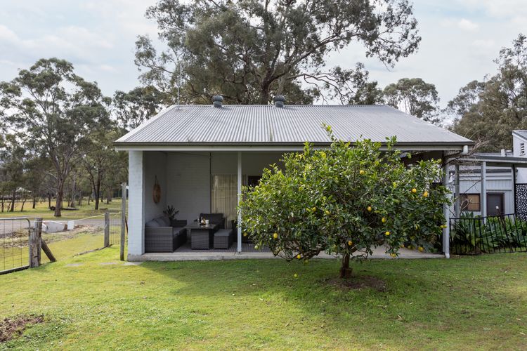 Gartelmann Studio @ Gartelmanns Wines walk to The Deck Cafe + Wine tasting