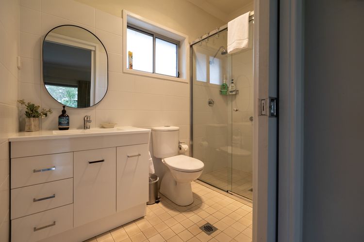 Gartelmann Studio @ Gartelmanns Wines walk to The Deck Cafe + Wine tasting