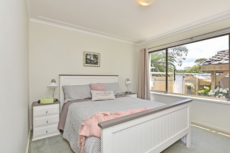 Baywatch Waterfront Lake Retreat with Private Jetty at Silverwater Lake Macqaurie