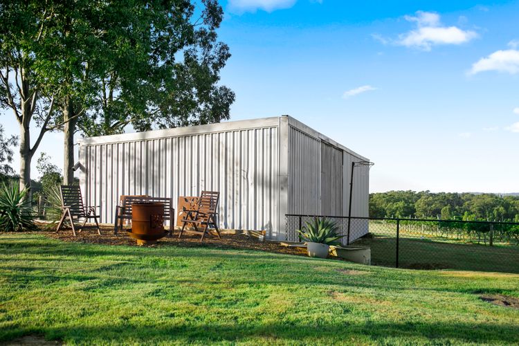 Palmers Lane On Vineyard Homestead