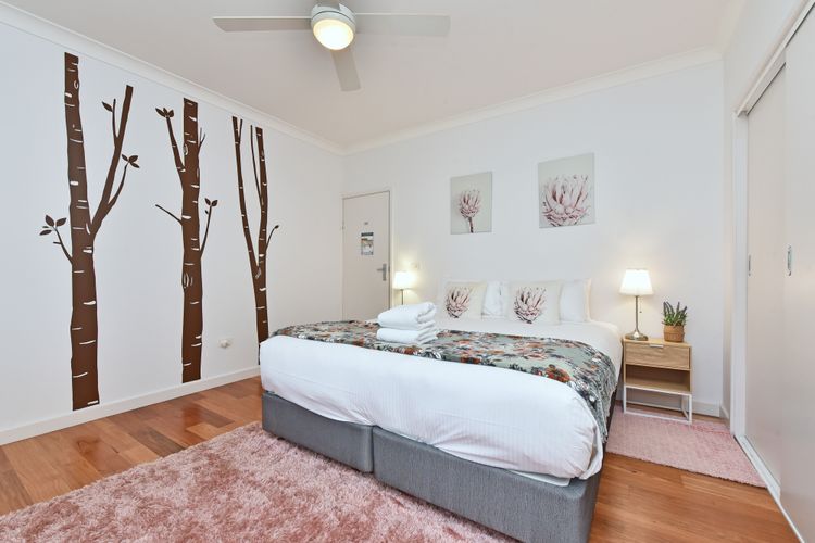 Palmers Lane On Vineyard Homestead