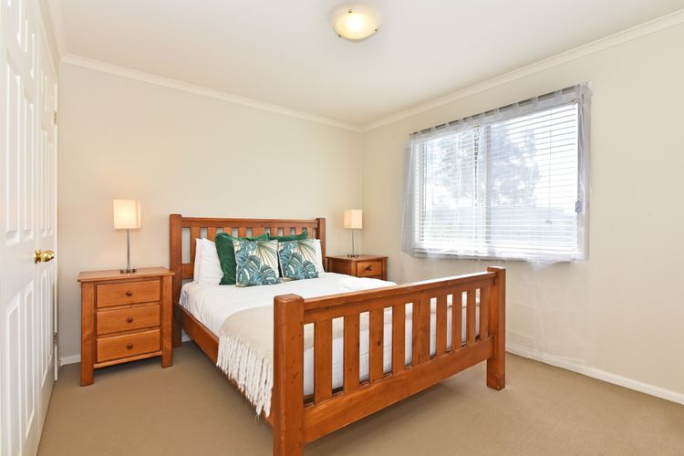 Palmers Lane Vineyard Estate and Retreat with Pool offers a large 6br home and 2br cottage