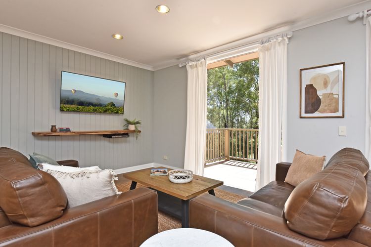 Villa 2br Pinot Grigio Villa located within Cypress Lakes Resort