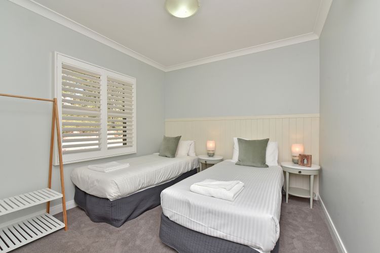 Villa 2br Pinot Grigio Villa located within Cypress Lakes Resort