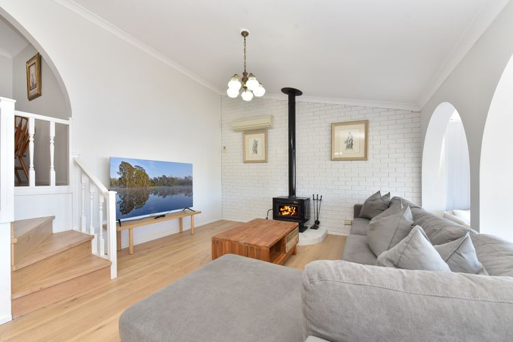 Sunshine Shores Absolute Waterfront