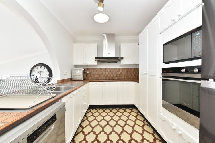 Sunshine Shores Absolute Waterfront