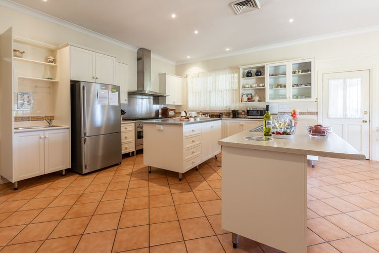 Culinary Haven: Modern Kitchen and Dining Harmony