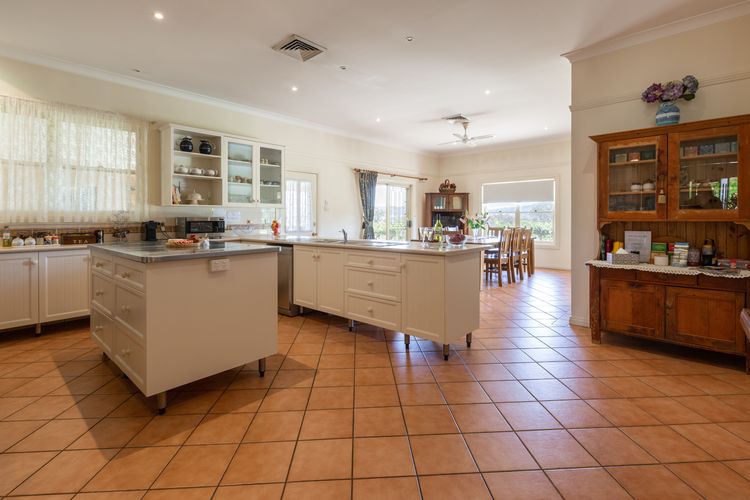 Inviting Open Kitchen for Shared Delights