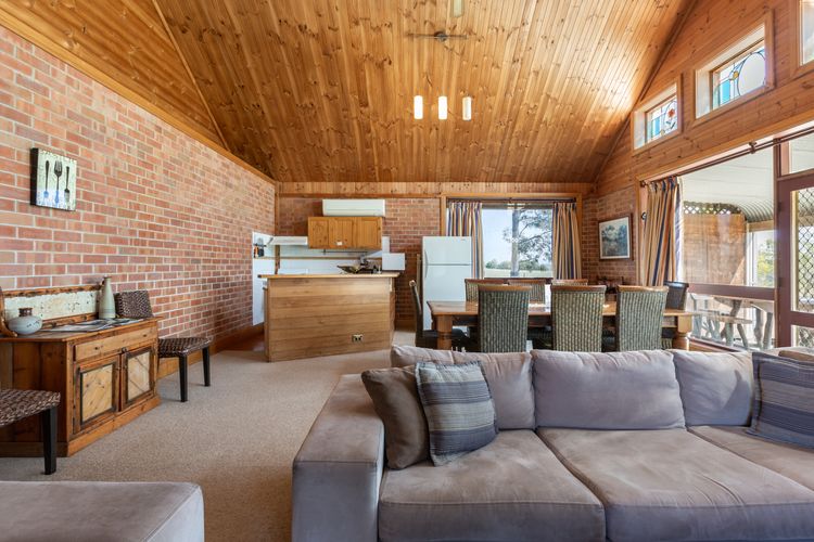 Bluebush Estate – The Chalet