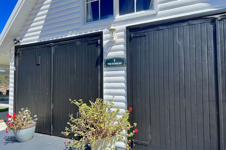 Bracken Ridge Vineyard – The Stables – Villa 1