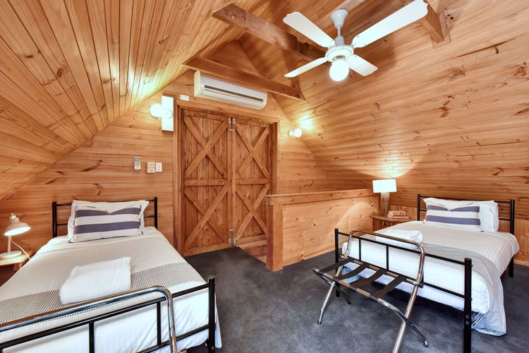 Bracken Ridge Vineyard – The Stables – Villa 1