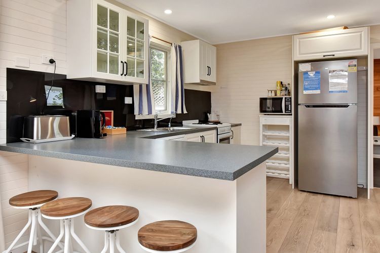 Bracken Ridge Vineyard – The Entire Estate