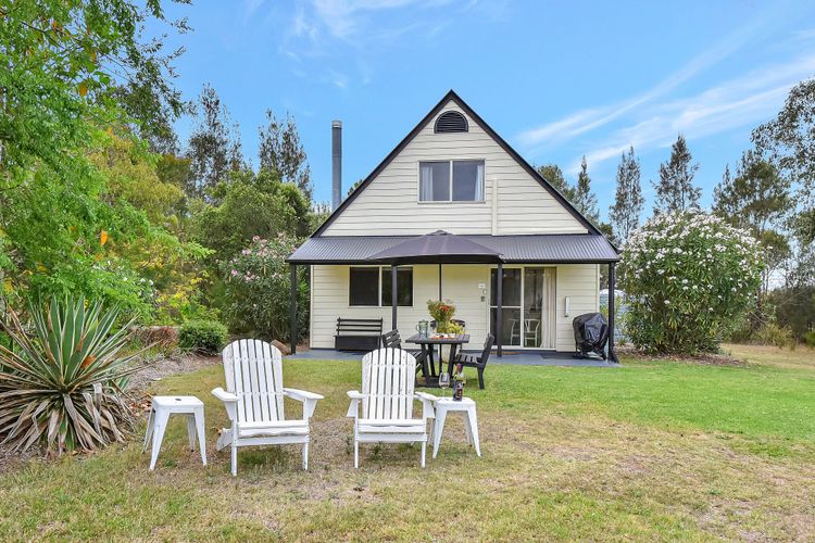 Bracken Ridge Vineyard – The Entire Estate