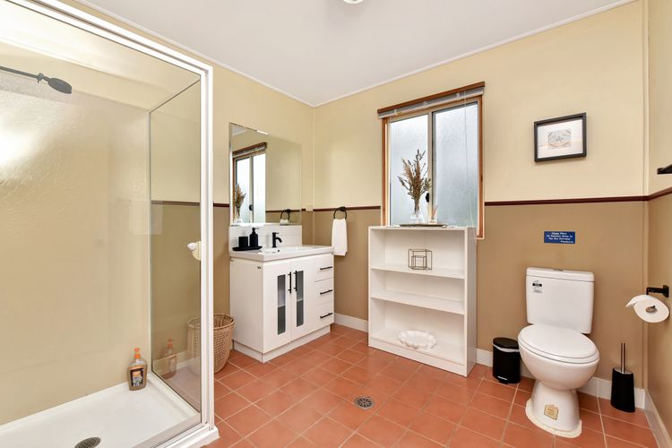 Bracken Ridge Vineyard – The Entire Estate