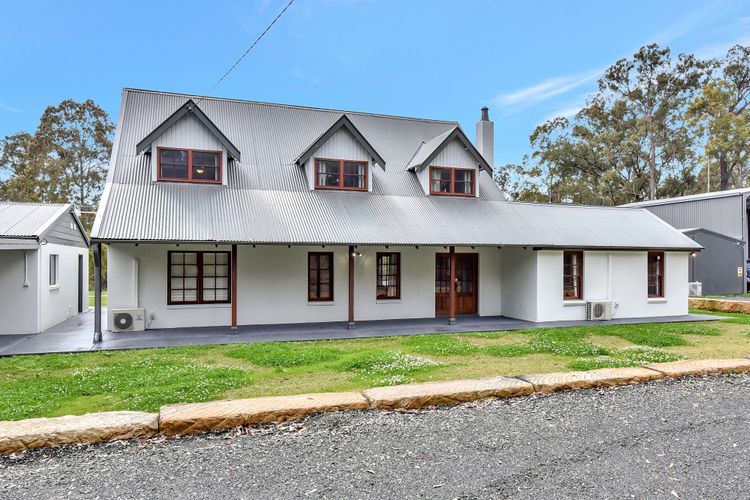 Kitchener Country Estate with Pool Hot Tub on private acres that sleeps up to 18