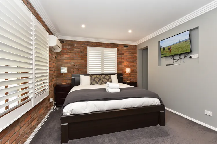 Kitchener Country Estate with Pool Hot Tub on private acres that sleeps up to 18