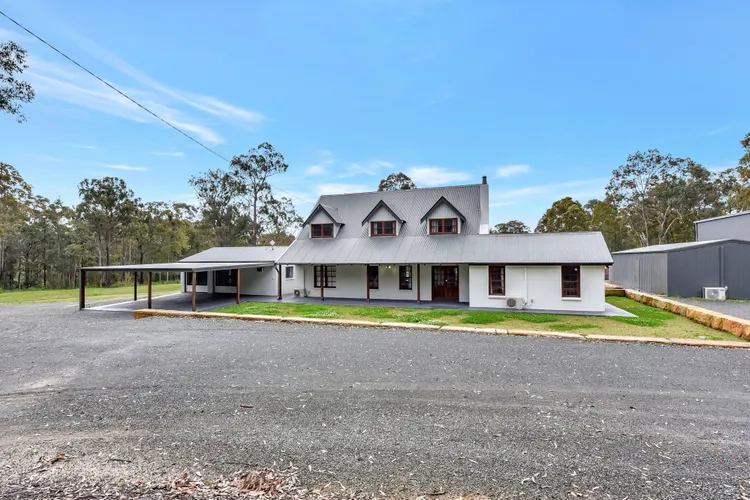 Kitchener Country Estate with Pool Hot Tub on private acres that sleeps up to 18