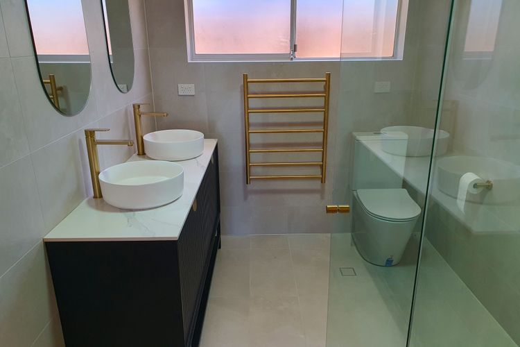 Kabine Waterfront Lakehouse in Sunshine