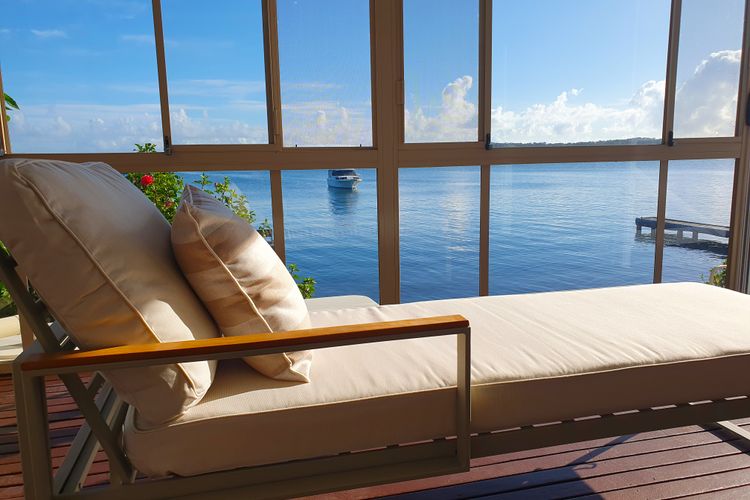 Kabine Waterfront Lakehouse in Sunshine