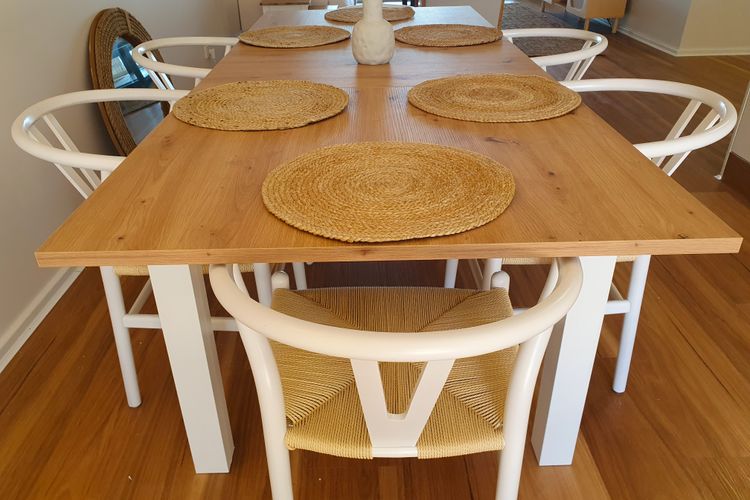 Kabine Waterfront Lakehouse in Sunshine