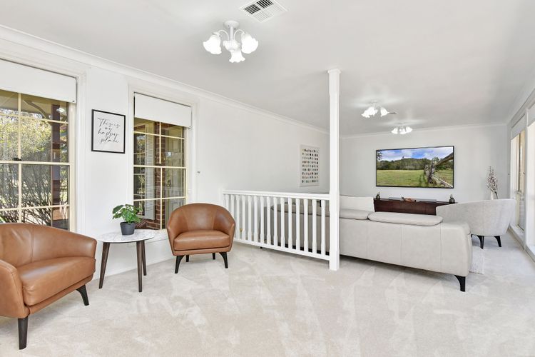 Home Among the Gum Trees – Lovedale. Central to wineries and wedding venues