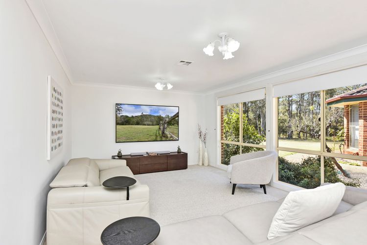 Home Among the Gum Trees – Lovedale. Central to wineries and wedding venues