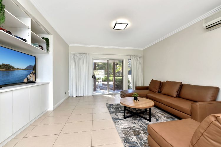 Lake Palm Resort Luxury Retreat absolute Waterfront on 3 acres at Lake Macquarie.