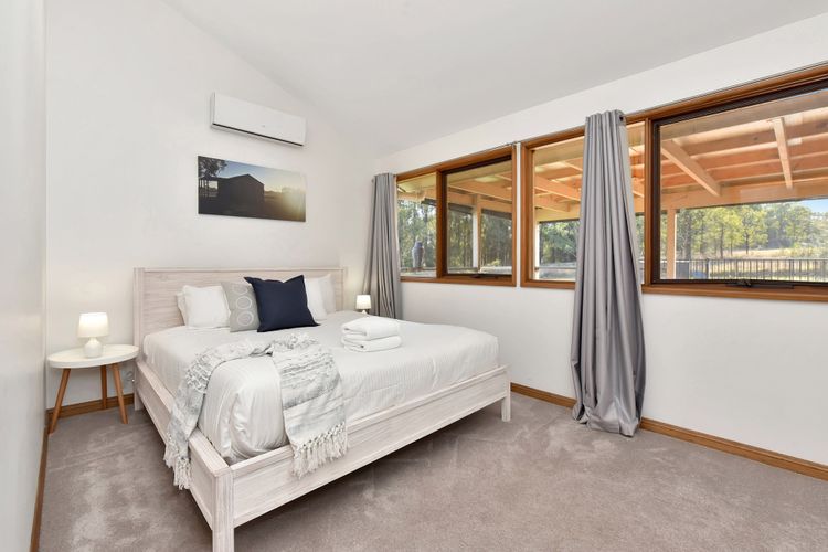 The Reserve Homestead walk to vineyards and restaurants and Concerts