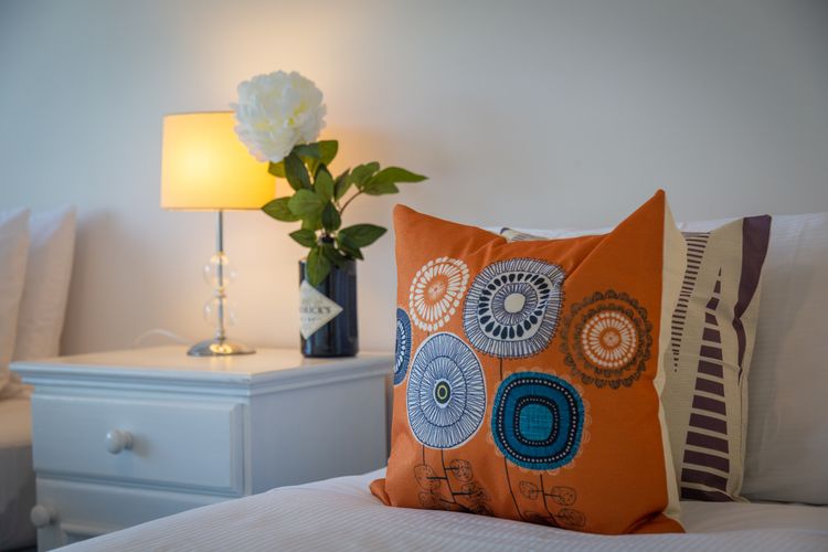 Kulang Retreat in charming Broke with Large Swim Spa and games room suits up to 14 guests