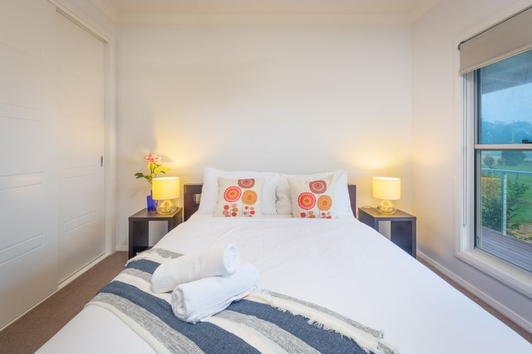 Kulang Retreat in charming Broke with Large Swim Spa and games room suits up to 14 guests