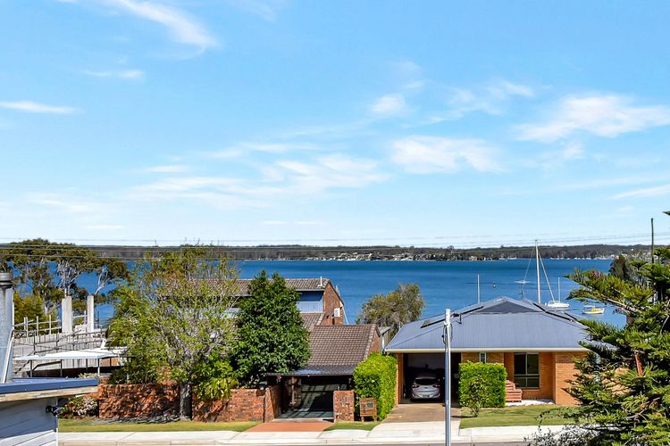Seabreeze Bungalow – Lakeview Sunset Delight at Sunshine on Lake Macquarie