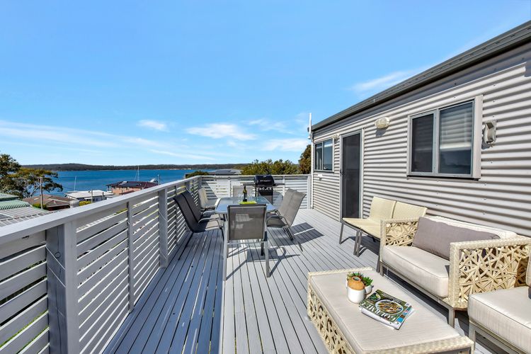 Seabreeze Bungalow – Lakeview Sunset Delight at Sunshine on Lake Macquarie