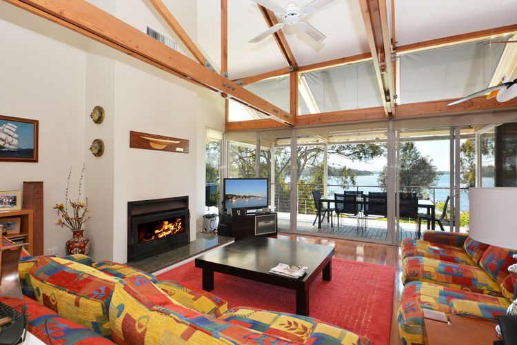 Lake Macquaries’ Edgewater Lakehouse at Morisset Memories