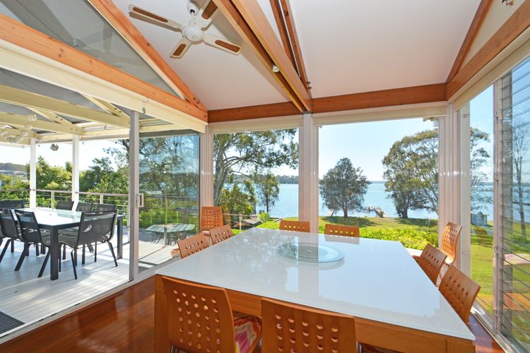 Lake Macquaries’ Edgewater Lakehouse at Morisset Memories