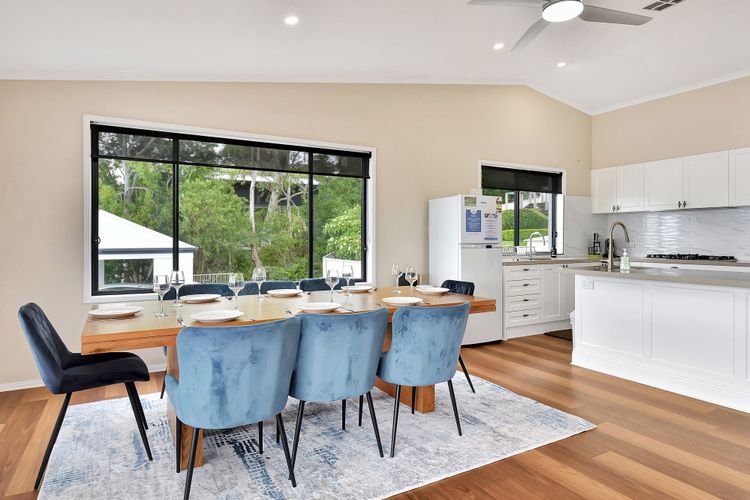 Shimmer Shores Absolute Waterfront Retreat at Fishing Point, Lake Macquarie