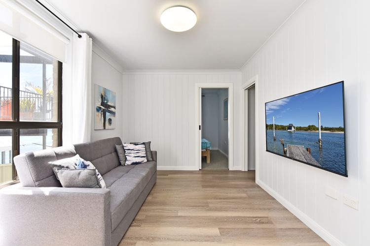 Silverwater Serenity Shores Absolute Waterfront On The Lake