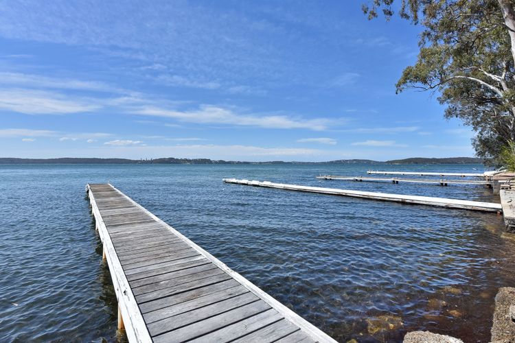 Silverwater Serenity Shores Absolute Waterfront On The Lake