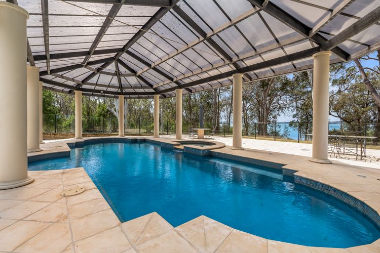 Wilderness Waters – Luxury Retreat on Lake Macquarie